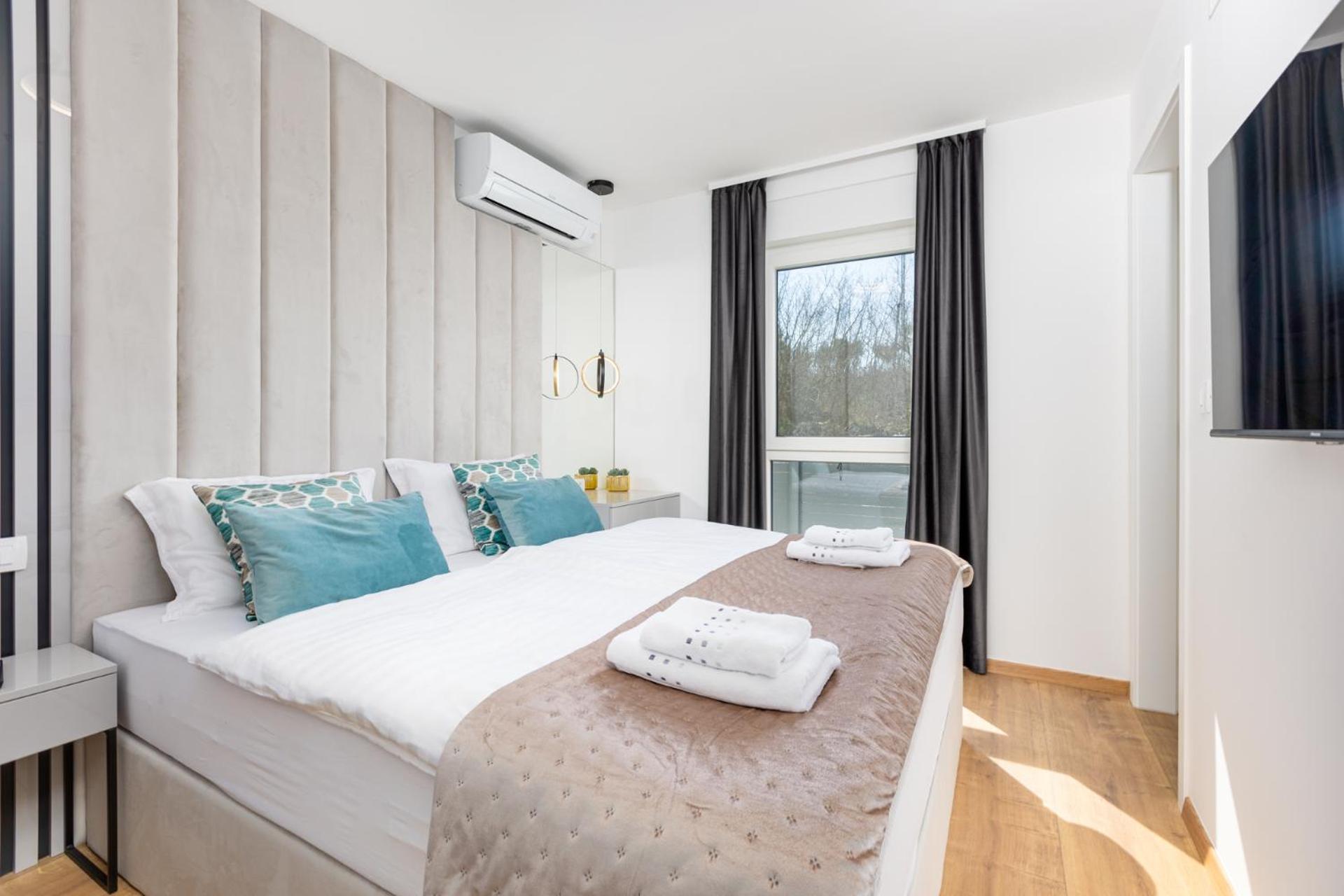 Aura Malinska - Private Pool Apartment Vantacici