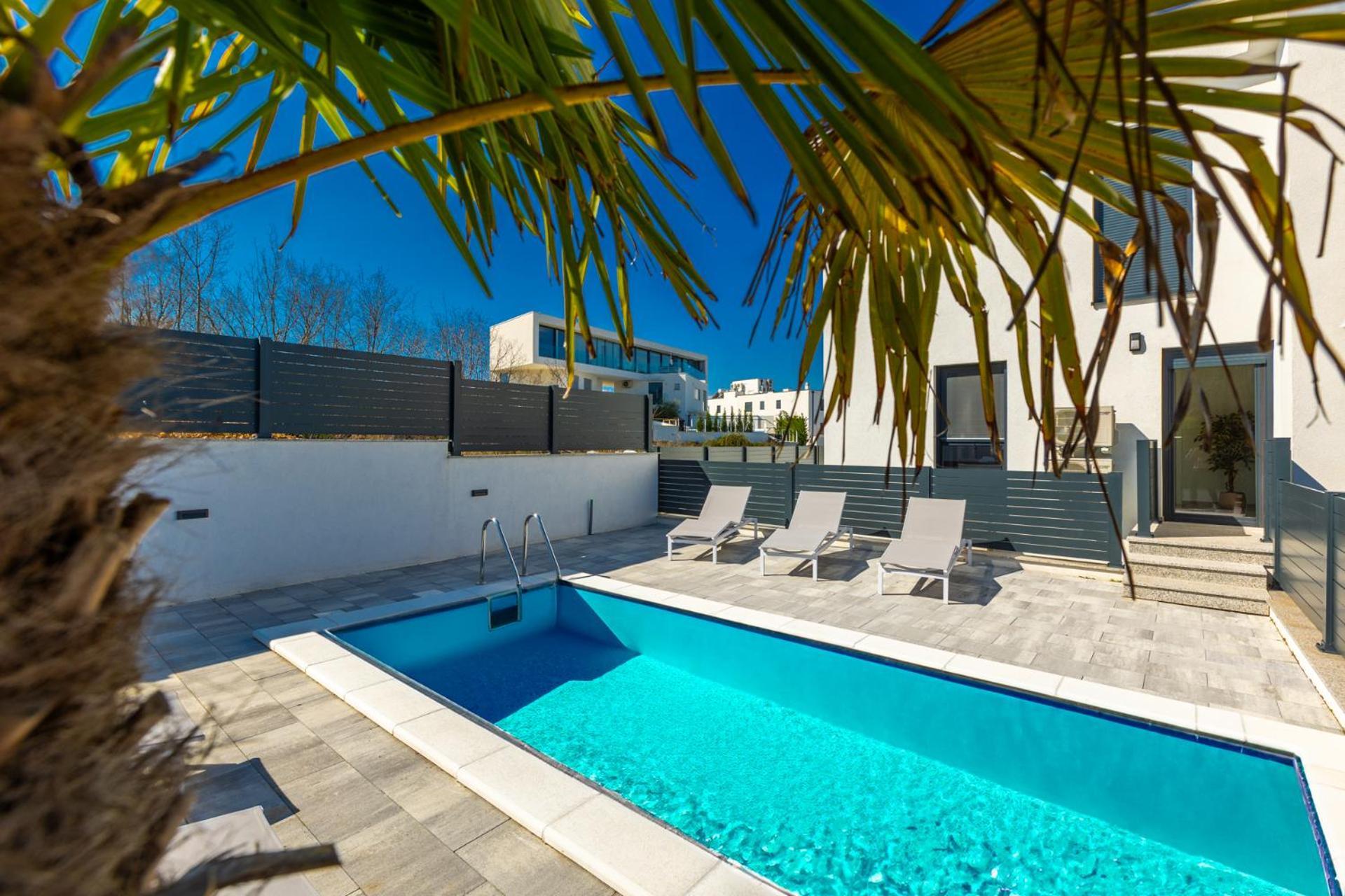 Aura Malinska - Private Pool Apartment *